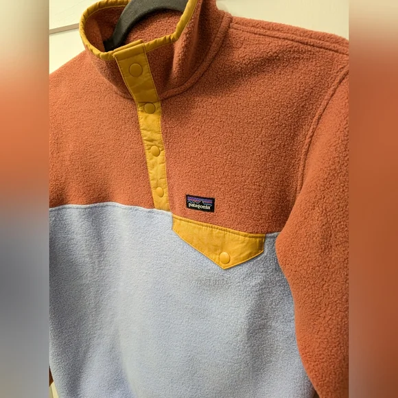 PATAGONIA, Lightweight Synchilla Snap-T Fleece Pullover, Pale Periwinkle - Picture 2 of 6